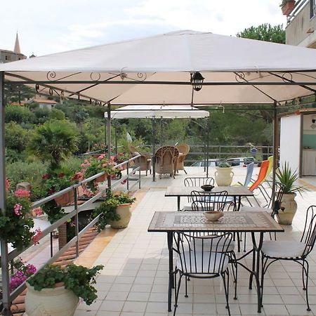 B&B Villa Letizia Castelbuono  Buitenkant foto