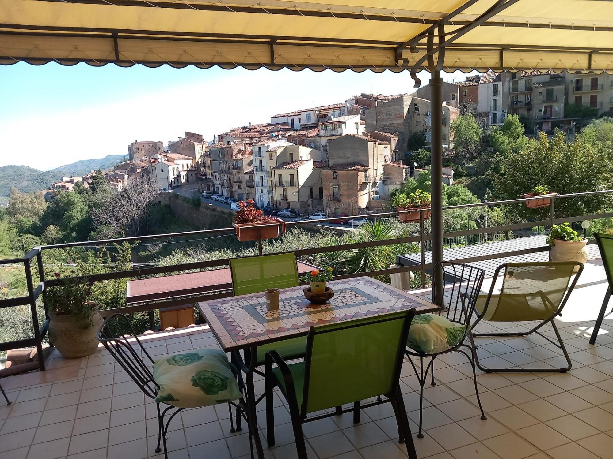 B&B Villa Letizia Castelbuono  Buitenkant foto