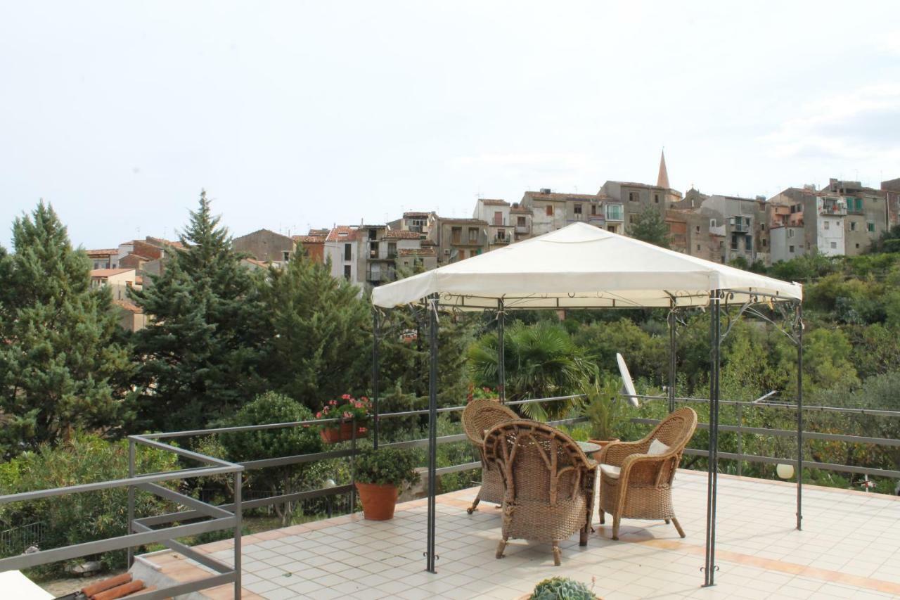 B&B Villa Letizia Castelbuono  Buitenkant foto